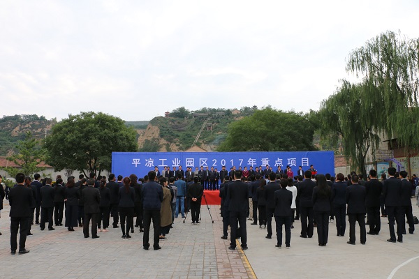市委副書記、市長王奮彥帶隊(duì)觀摩督查公司項(xiàng)目建設(shè)工作(圖3)